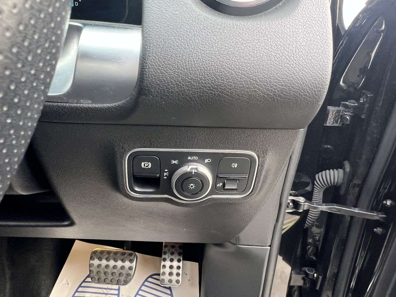 2025 MERCEDES-BENZ GLB 2025 MERCEDES-BENZ GLB