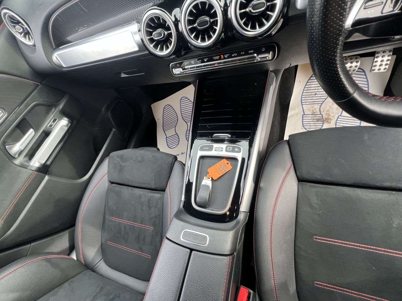 2025 MERCEDES-BENZ GLB 2025 MERCEDES-BENZ GLB