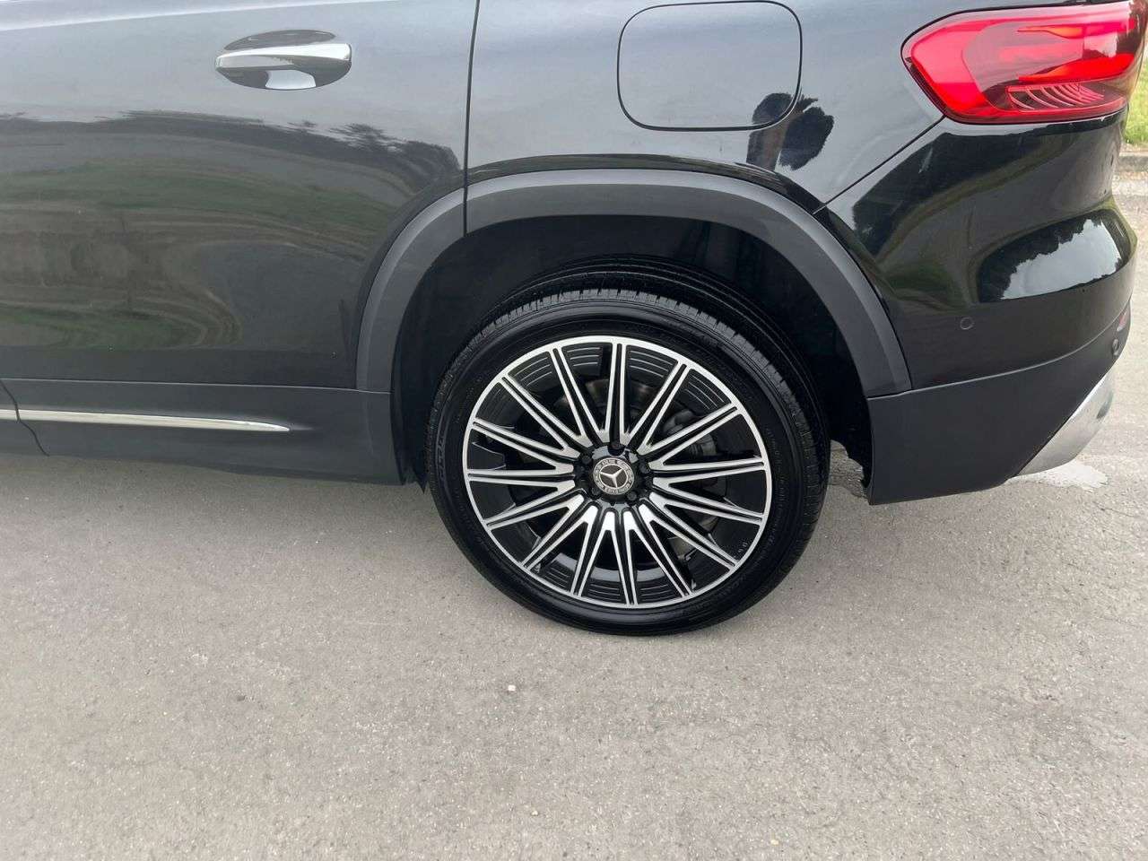 2025 MERCEDES-BENZ GLB 2025 MERCEDES-BENZ GLB
