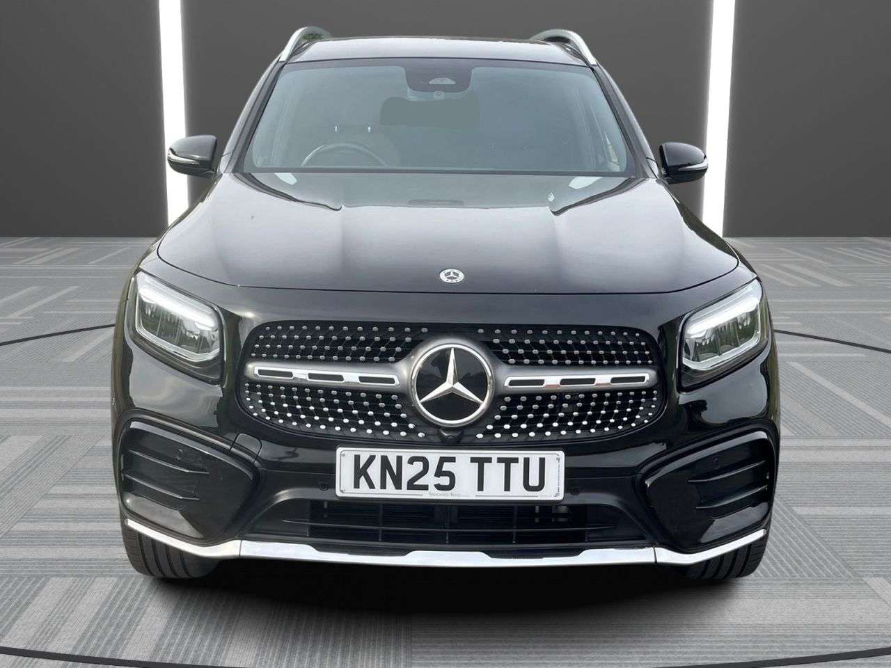A 2025 MERCEDES-BENZ GLB 1.3 GLB200h MHEV AMG Line (Premium) SUV 5dr Petrol Hybrid 7G-DCT Euro 6 (s/ A 2025 MERCEDES-BENZ GLB 1.3 GLB200h MHEV AMG Line (Premium) SUV 5dr Petrol Hybrid 7G-DCT Euro 6 (s/
