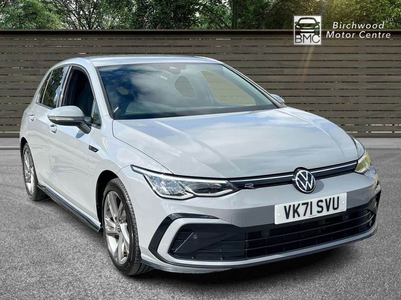 A 2021 VOLKSWAGEN GOLF 1.5 eTSI MHEV R-Line Hatchback 5dr Petrol Hybrid DSG Euro 6 (s/s) (150 ps) A 2021 VOLKSWAGEN GOLF 1.5 eTSI MHEV R-Line Hatchback 5dr Petrol Hybrid DSG Euro 6 (s/s) (150 ps)