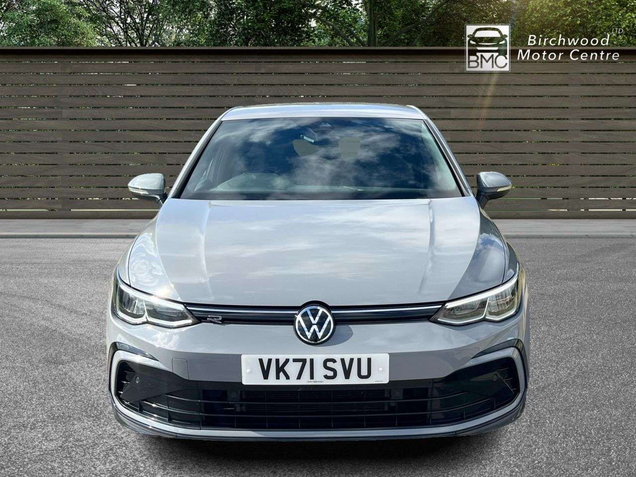 A 2021 VOLKSWAGEN GOLF 1.5 eTSI MHEV R-Line Hatchback 5dr Petrol Hybrid DSG Euro 6 (s/s) (150 ps) A 2021 VOLKSWAGEN GOLF 1.5 eTSI MHEV R-Line Hatchback 5dr Petrol Hybrid DSG Euro 6 (s/s) (150 ps)