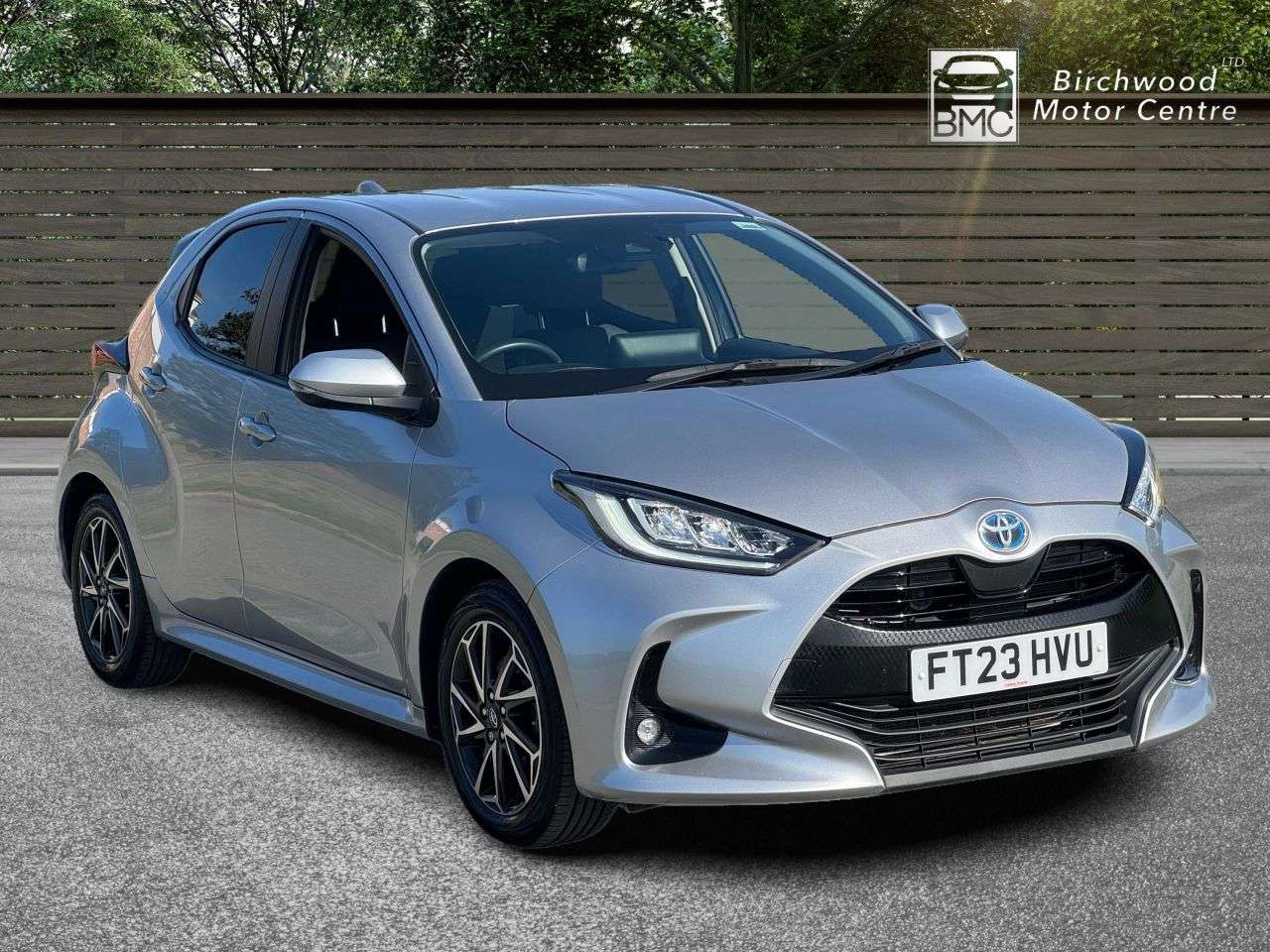 A 2023 TOYOTA YARIS 1.5 VVT-h Design Hatchback 5dr Petrol Hybrid E-CVT Euro 6 (s/s) (116 ps) FU A 2023 TOYOTA YARIS 1.5 VVT-h Design Hatchback 5dr Petrol Hybrid E-CVT Euro 6 (s/s) (116 ps) FU