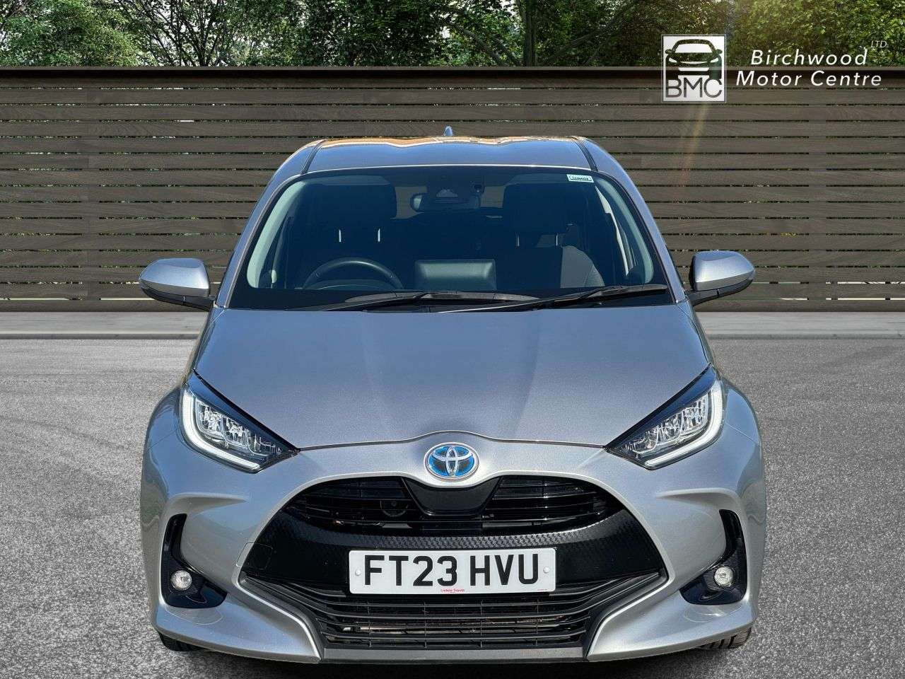A 2023 TOYOTA YARIS 1.5 VVT-h Design Hatchback 5dr Petrol Hybrid E-CVT Euro 6 (s/s) (116 ps) FU A 2023 TOYOTA YARIS 1.5 VVT-h Design Hatchback 5dr Petrol Hybrid E-CVT Euro 6 (s/s) (116 ps) FU