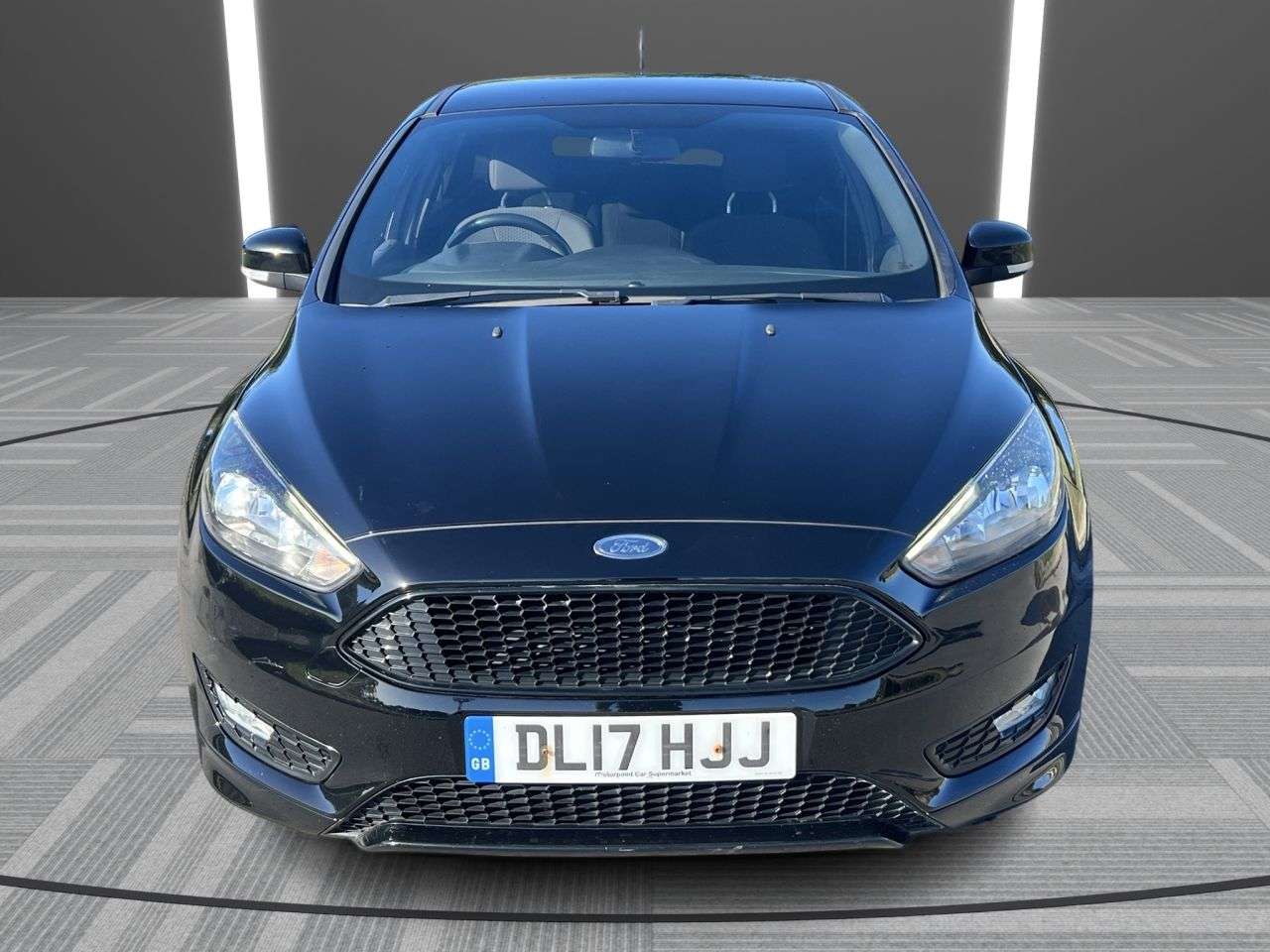 A 2017 FORD FOCUS 1.0T EcoBoost ST-Line Hatchback 5dr Petrol Auto Euro 6 (s/s) (125 ps) A 2017 FORD FOCUS 1.0T EcoBoost ST-Line Hatchback 5dr Petrol Auto Euro 6 (s/s) (125 ps)