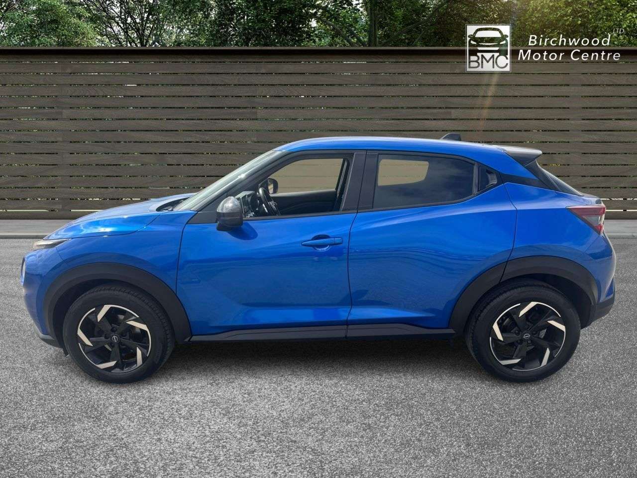 A 2023 NISSAN JUKE 1.0 DIG-T N-Connecta SUV 5dr Petrol Manual Euro 6 (s/s) (114 ps) A 2023 NISSAN JUKE 1.0 DIG-T N-Connecta SUV 5dr Petrol Manual Euro 6 (s/s) (114 ps)
