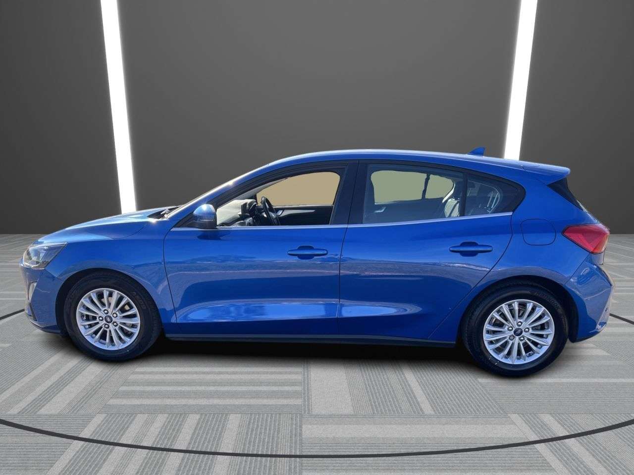 A 2020 FORD FOCUS 1.0T EcoBoost Titanium Hatchback 5dr Petrol Auto Euro 6 (s/s) (125 ps) A 2020 FORD FOCUS 1.0T EcoBoost Titanium Hatchback 5dr Petrol Auto Euro 6 (s/s) (125 ps)