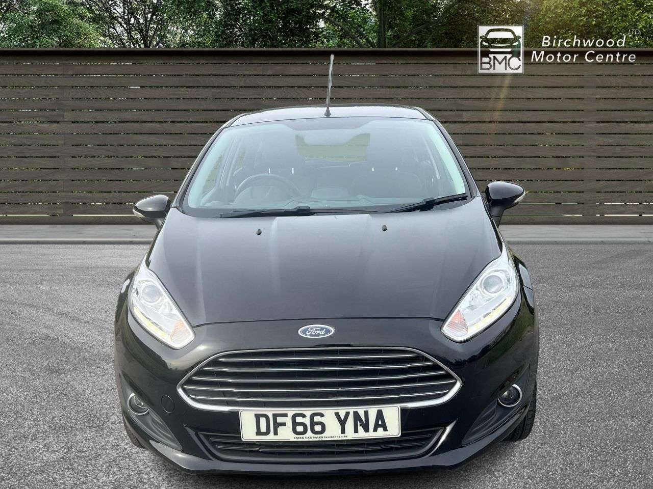 A 2017 FORD FIESTA 1.6 Zetec Hatchback 5dr Petrol Powershift Euro 6 (105 ps) SERVICE HISTORY A 2017 FORD FIESTA 1.6 Zetec Hatchback 5dr Petrol Powershift Euro 6 (105 ps) SERVICE HISTORY