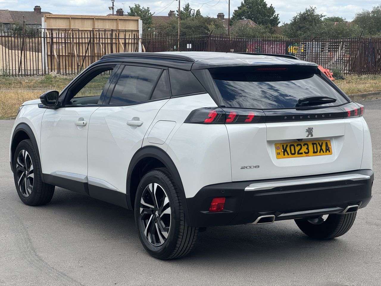 2023 PEUGEOT 2008 2023 PEUGEOT 2008