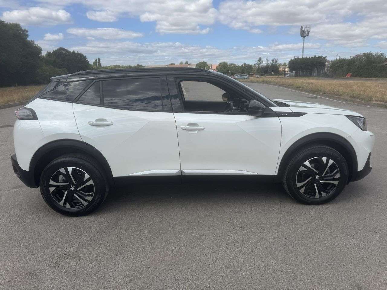 2023 PEUGEOT 2008 2023 PEUGEOT 2008