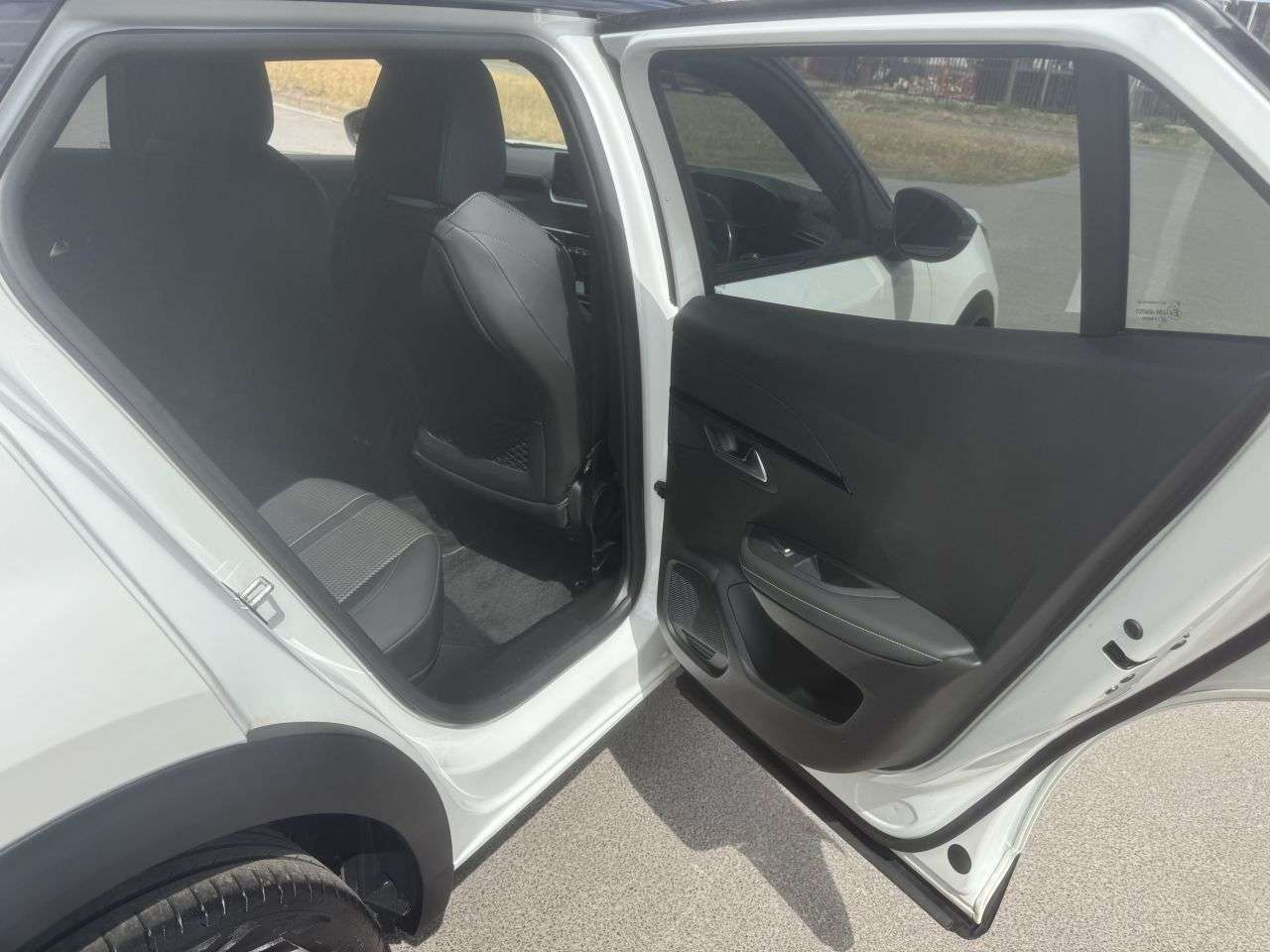 2023 PEUGEOT 2008 2023 PEUGEOT 2008