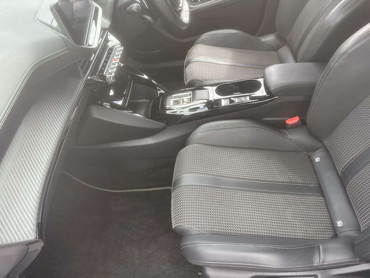 2023 PEUGEOT 2008 2023 PEUGEOT 2008
