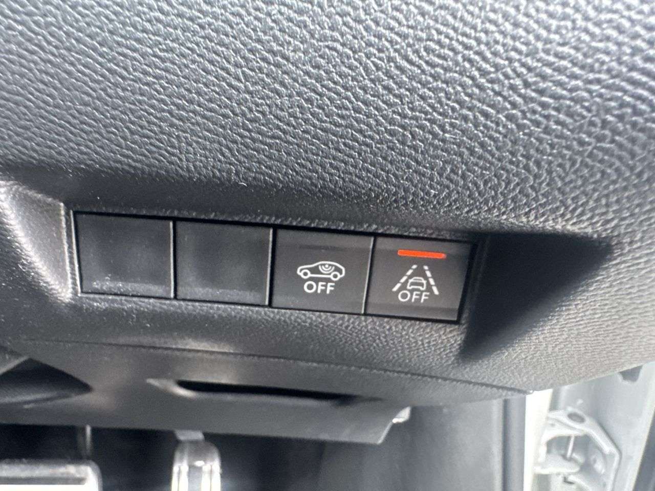 2023 PEUGEOT 2008 2023 PEUGEOT 2008