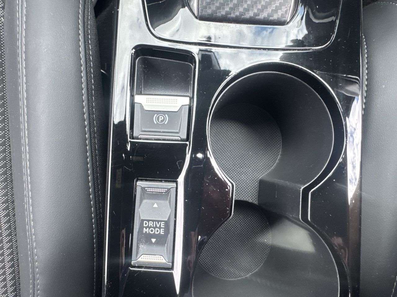 2023 PEUGEOT 2008 2023 PEUGEOT 2008