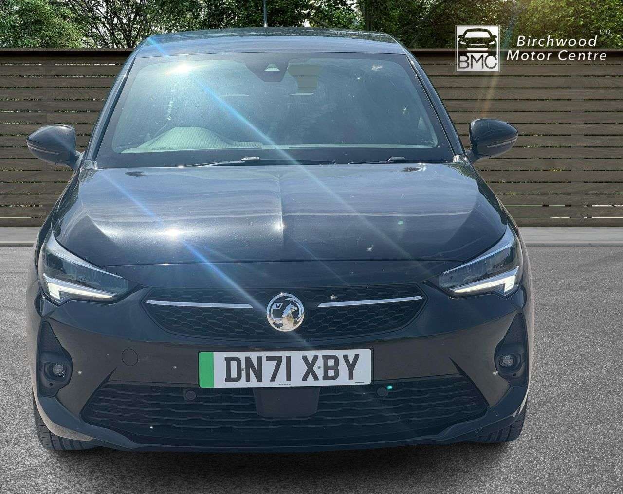 A 2021 VAUXHALL CORSA-E 50kWh SRi Premium Hatchback 5dr Electric Auto (136 ps) A 2021 VAUXHALL CORSA-E 50kWh SRi Premium Hatchback 5dr Electric Auto (136 ps)