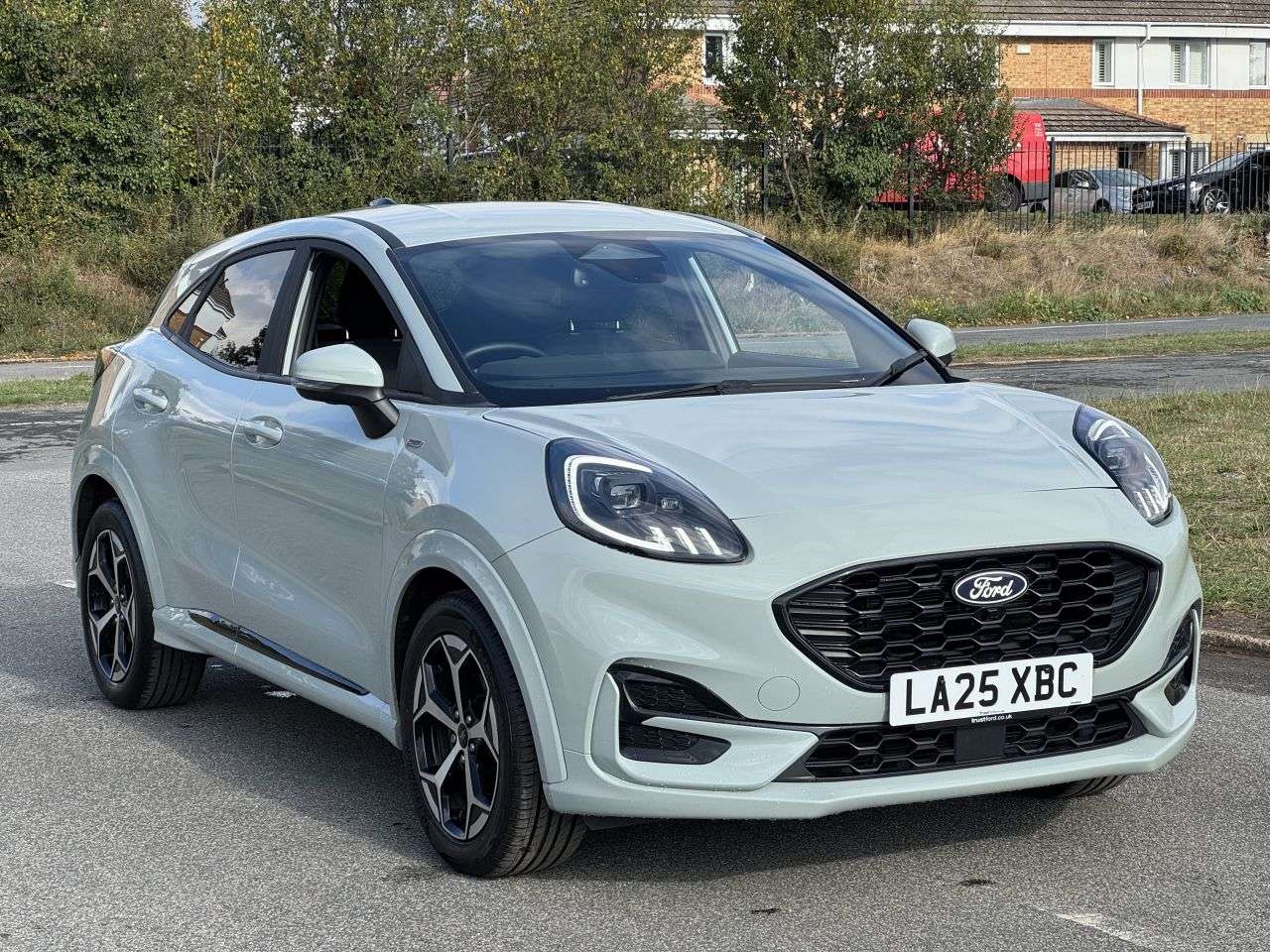 A 2025 FORD PUMA 1.0T EcoBoost MHEV ST-Line SUV 5dr Petrol Hybrid DCT Euro 6 (s/s) (125 ps) A 2025 FORD PUMA 1.0T EcoBoost MHEV ST-Line SUV 5dr Petrol Hybrid DCT Euro 6 (s/s) (125 ps)