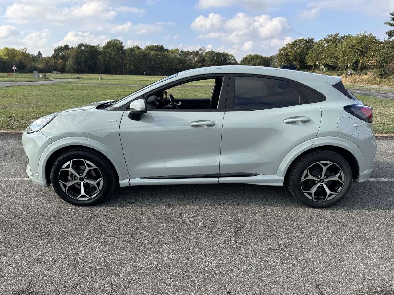 A 2025 FORD PUMA 1.0T EcoBoost MHEV ST-Line SUV 5dr Petrol Hybrid DCT Euro 6 (s/s) (125 ps) A 2025 FORD PUMA 1.0T EcoBoost MHEV ST-Line SUV 5dr Petrol Hybrid DCT Euro 6 (s/s) (125 ps)