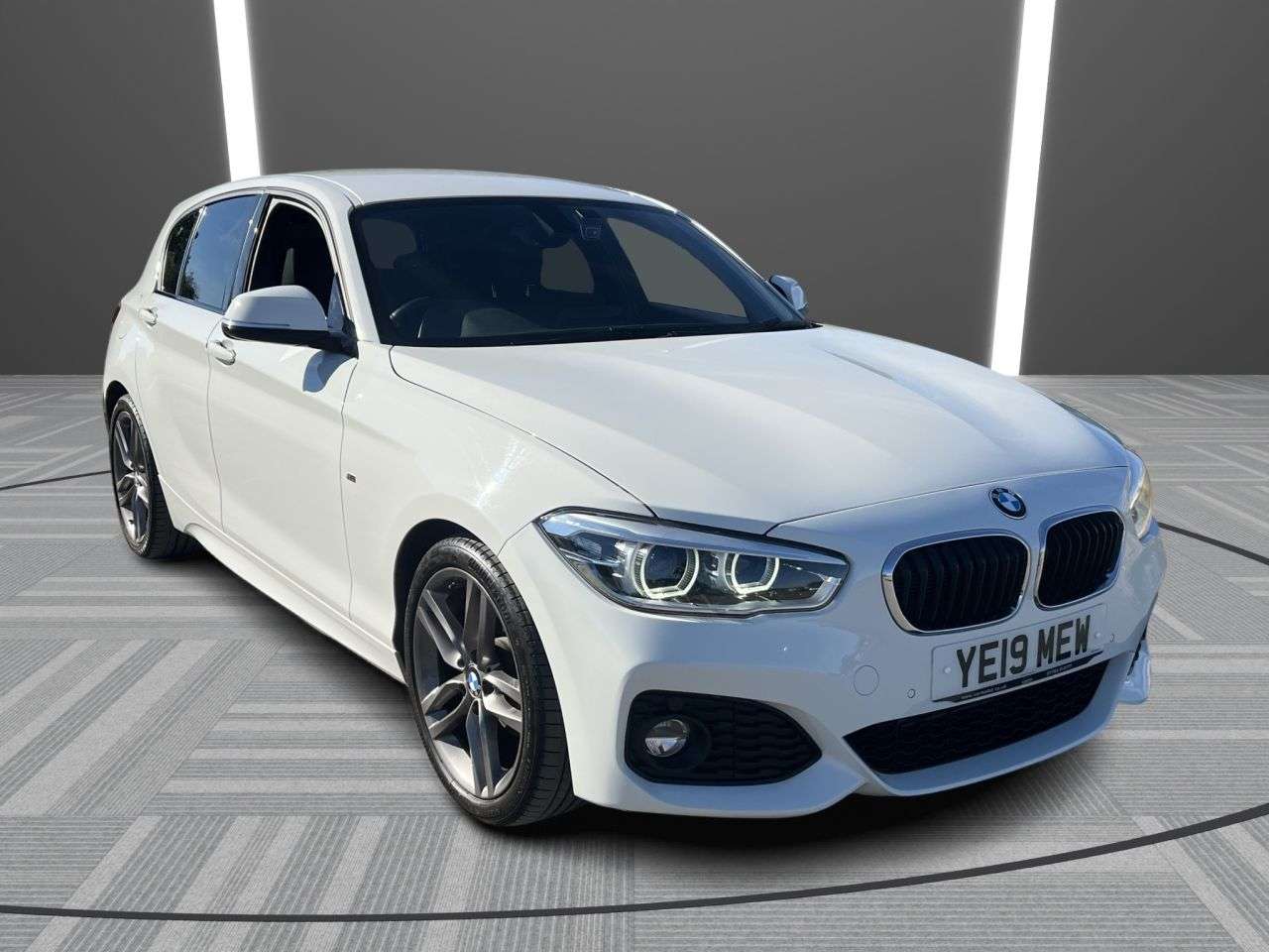 A 2019 BMW 1 SERIES 2.0 118d M Sport Hatchback 5dr Diesel Auto Euro 6 (s/s) (150 ps) A 2019 BMW 1 SERIES 2.0 118d M Sport Hatchback 5dr Diesel Auto Euro 6 (s/s) (150 ps)