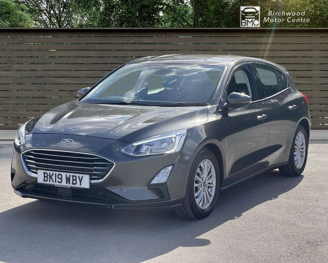A 2019 FORD FOCUS 1.0T EcoBoost Titanium Hatchback 5dr Petrol Auto Euro 6 (s/s) (125 ps) PARK A 2019 FORD FOCUS 1.0T EcoBoost Titanium Hatchback 5dr Petrol Auto Euro 6 (s/s) (125 ps) PARK