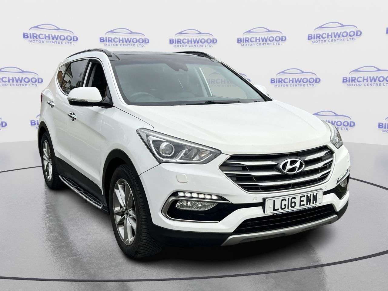 A 2016 HYUNDAI SANTA FE 2.2L 5d AUTO 197 BHP A 2016 HYUNDAI SANTA FE 2.2L 5d AUTO 197 BHP