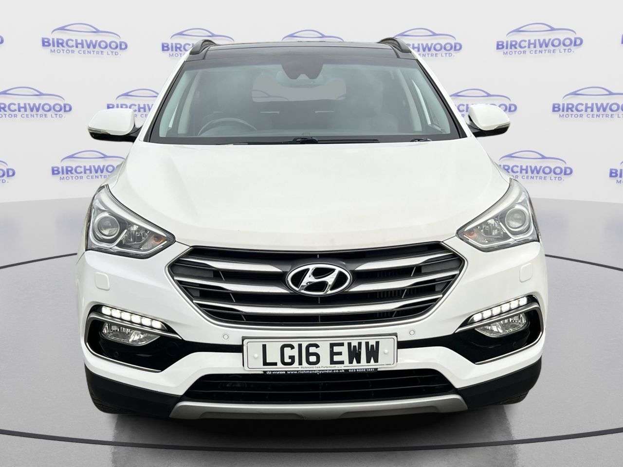 A 2016 HYUNDAI SANTA FE 2.2L 5d AUTO 197 BHP A 2016 HYUNDAI SANTA FE 2.2L 5d AUTO 197 BHP