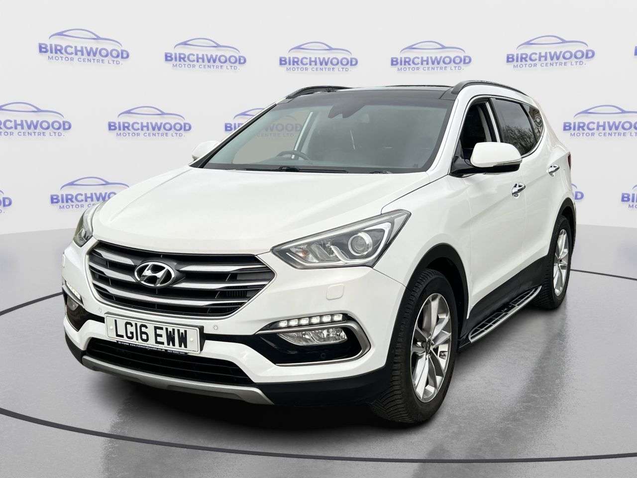A 2016 HYUNDAI SANTA FE 2.2L 5d AUTO 197 BHP A 2016 HYUNDAI SANTA FE 2.2L 5d AUTO 197 BHP