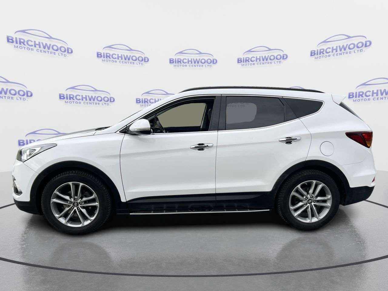 A 2016 HYUNDAI SANTA FE 2.2L 5d AUTO 197 BHP A 2016 HYUNDAI SANTA FE 2.2L 5d AUTO 197 BHP