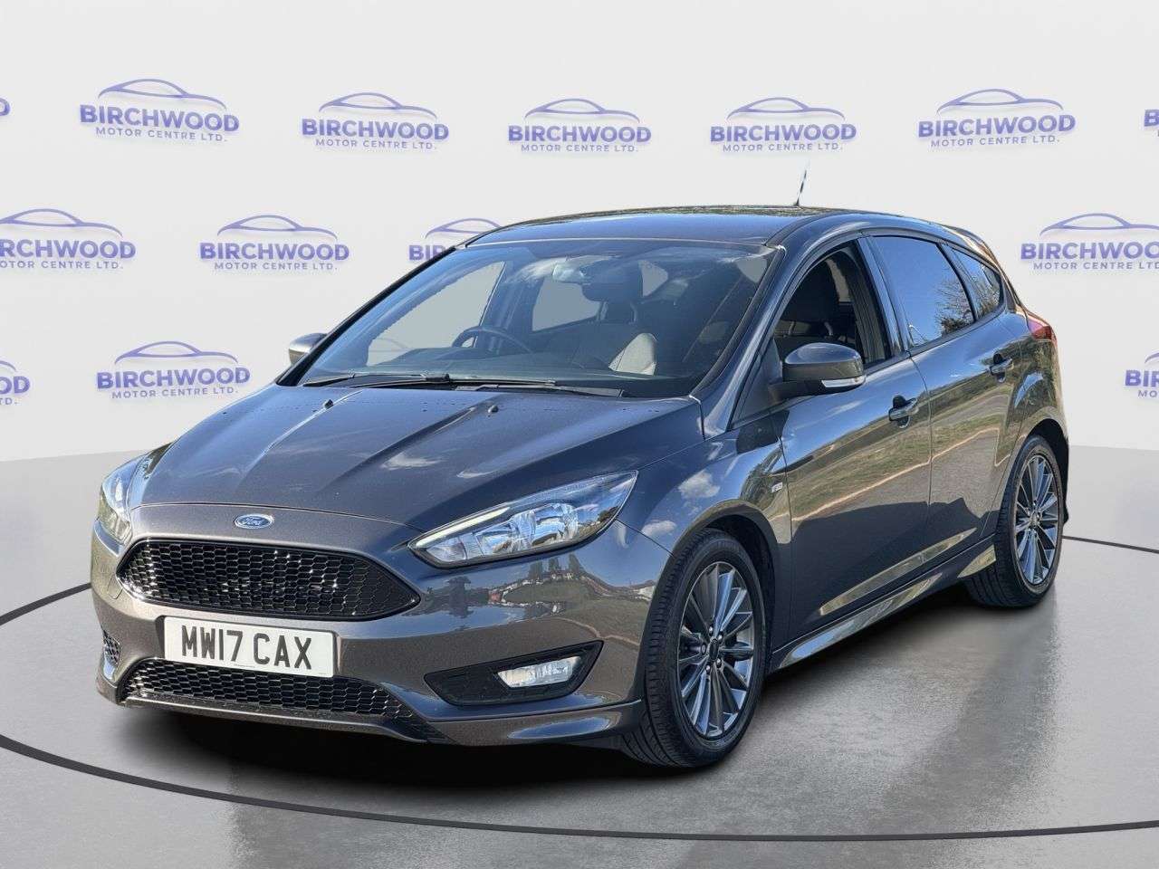 A 2017 FORD FOCUS 1.0T EcoBoost ST-Line Hatchback 5dr Petrol Manual Euro 6 (s/s) (125 ps) A 2017 FORD FOCUS 1.0T EcoBoost ST-Line Hatchback 5dr Petrol Manual Euro 6 (s/s) (125 ps)