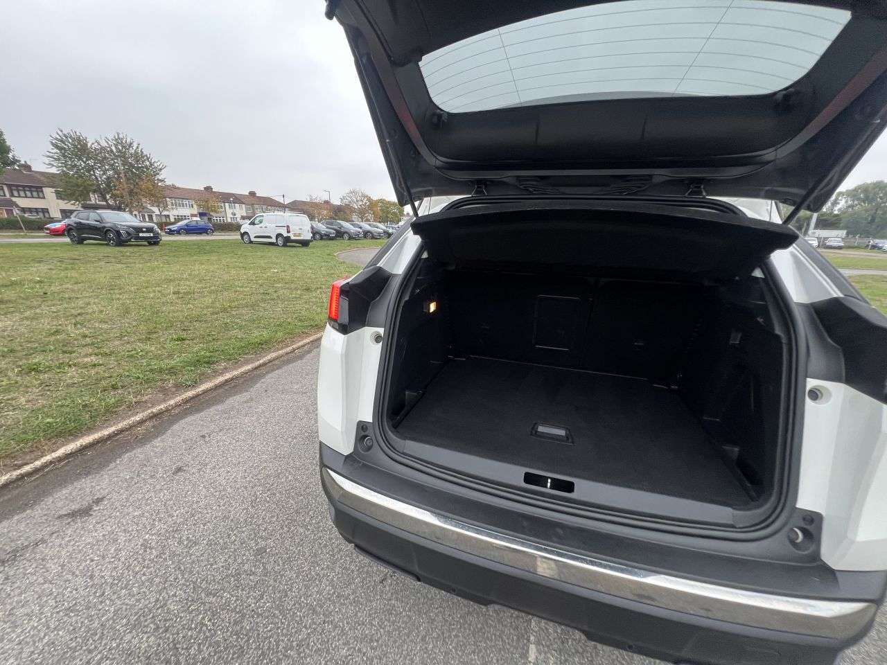 2019 PEUGEOT 3008 2019 PEUGEOT 3008