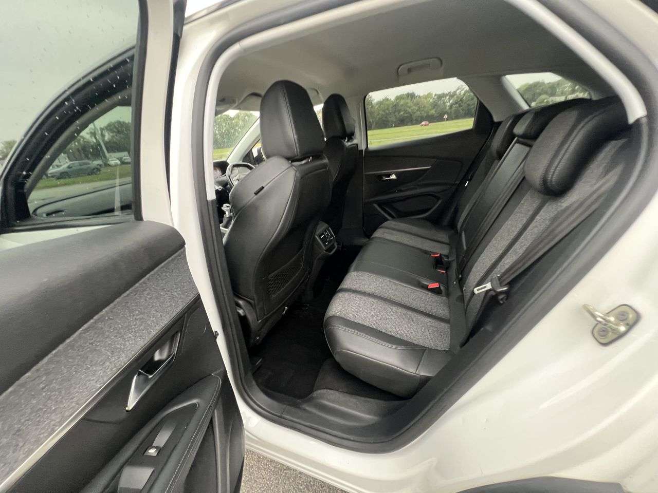 2019 PEUGEOT 3008 2019 PEUGEOT 3008
