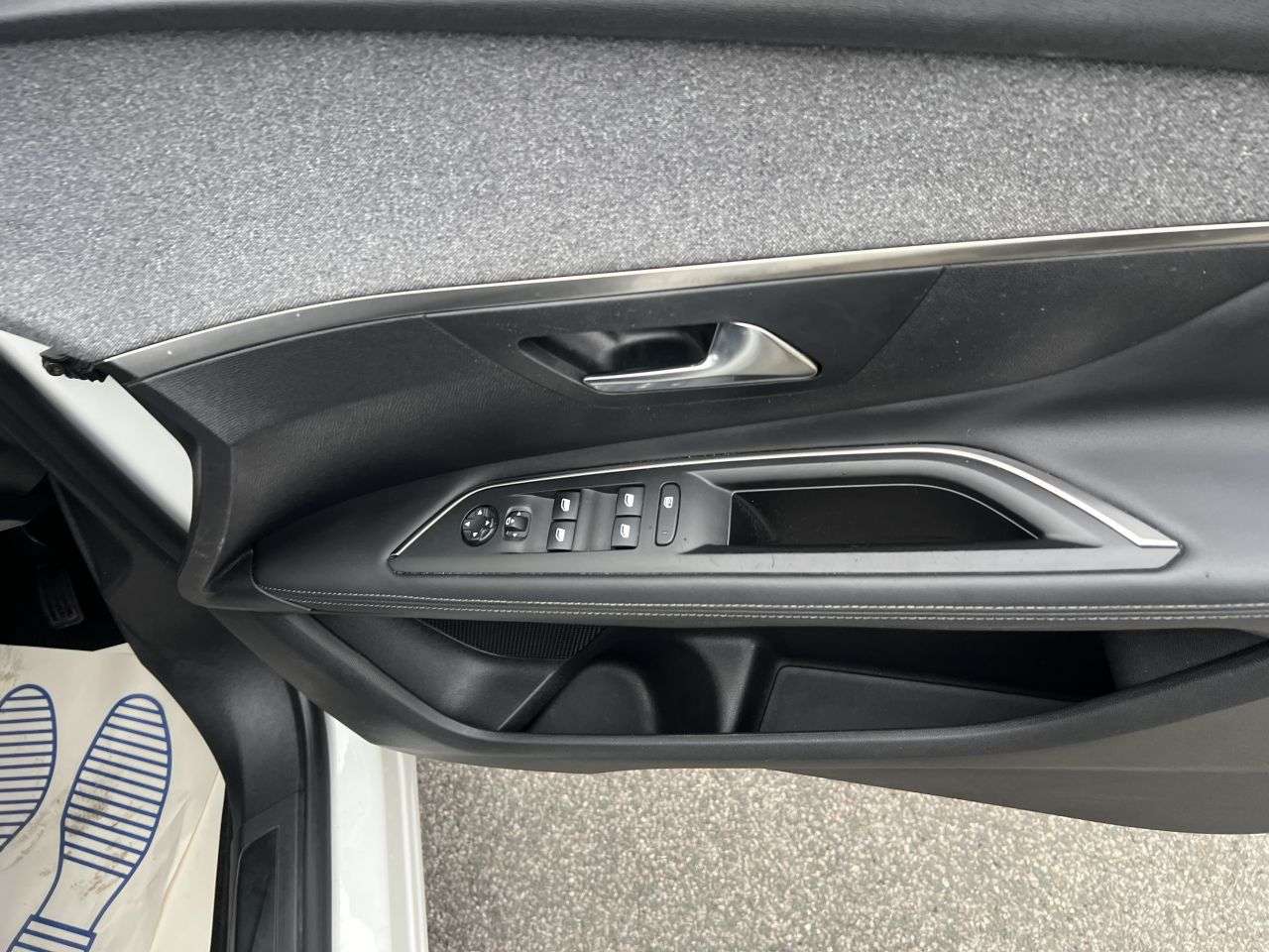 2019 PEUGEOT 3008 2019 PEUGEOT 3008