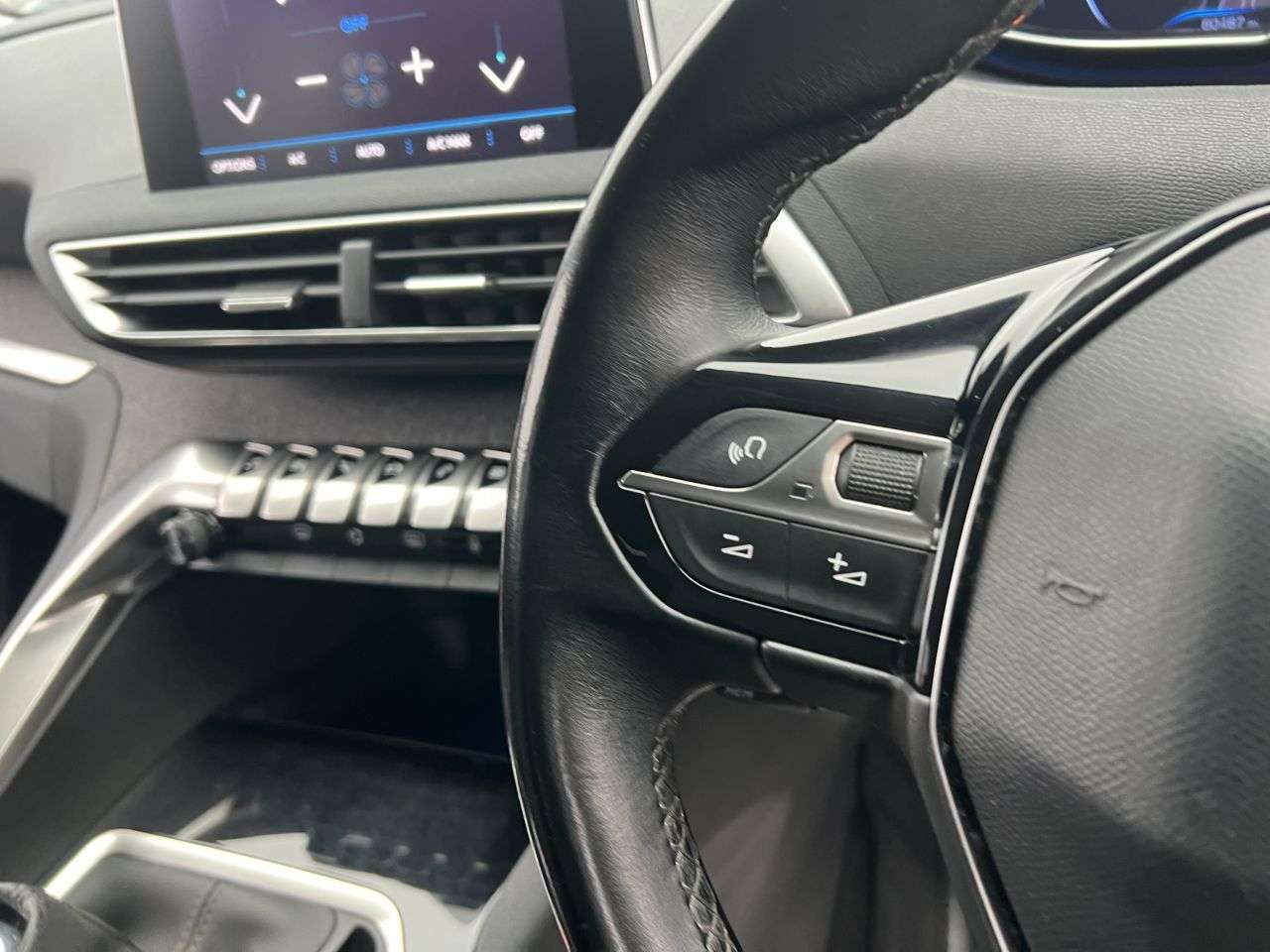 2019 PEUGEOT 3008 2019 PEUGEOT 3008