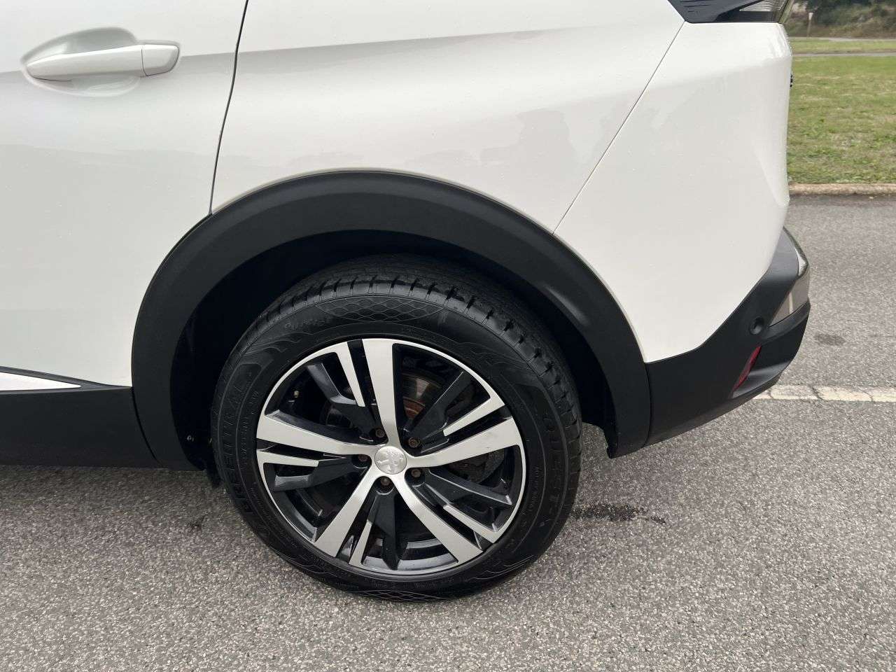 2019 PEUGEOT 3008 2019 PEUGEOT 3008