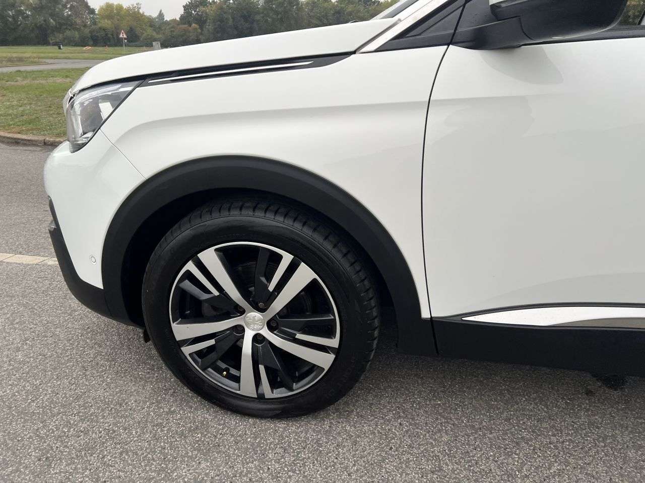2019 PEUGEOT 3008 2019 PEUGEOT 3008
