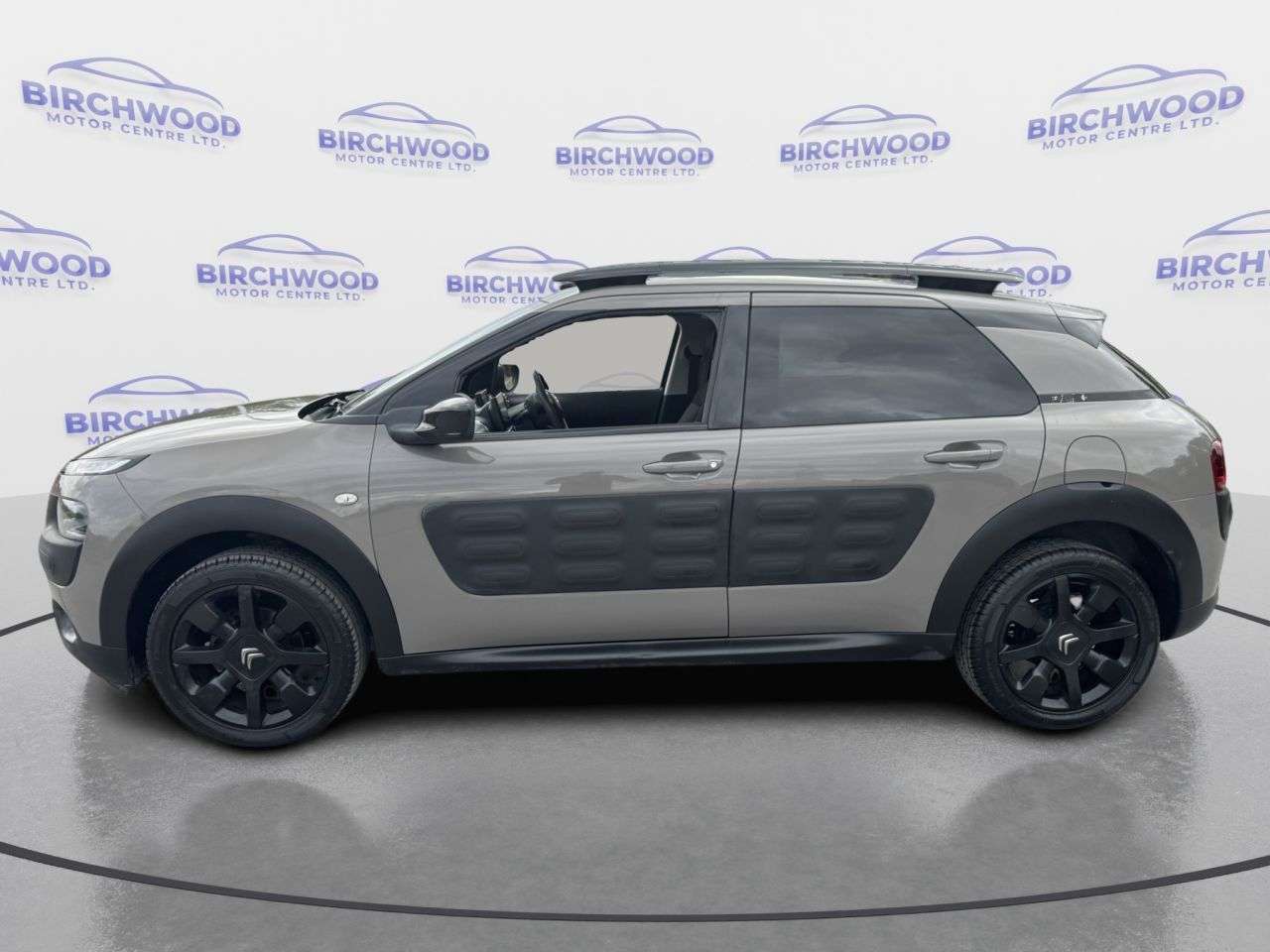 A 2015 CITROEN C4 CACTUS 1.2 PureTech Flair Hatchback 5dr Petrol ETG5 Euro 6 (s/s) (82 ps) LOW MILEA A 2015 CITROEN C4 CACTUS 1.2 PureTech Flair Hatchback 5dr Petrol ETG5 Euro 6 (s/s) (82 ps) LOW MILEA
