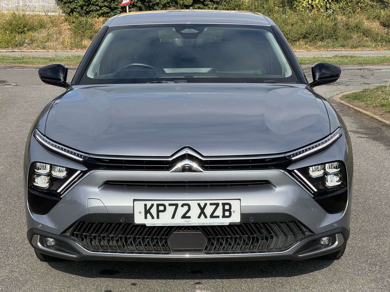 A 2022 CITROEN C5 X 1.2 PureTech Shine Plus Hatchback 5dr Petrol EAT8 Euro 6 (s/s) (130 ps) A 2022 CITROEN C5 X 1.2 PureTech Shine Plus Hatchback 5dr Petrol EAT8 Euro 6 (s/s) (130 ps)