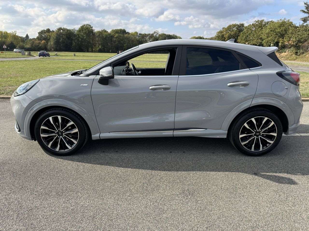 A 2023 FORD PUMA 1.0T EcoBoost MHEV ST-Line Vignale SUV 5dr Petrol Hybrid DCT Euro 6 (s/s) ( A 2023 FORD PUMA 1.0T EcoBoost MHEV ST-Line Vignale SUV 5dr Petrol Hybrid DCT Euro 6 (s/s) (