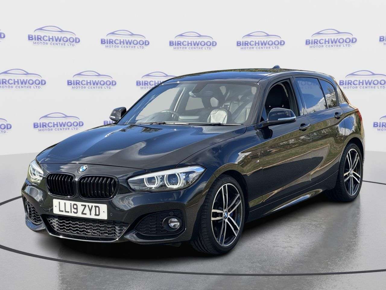 A 2019 BMW 1 SERIES 1.5 118i GPF M Sport Shadow Edition Hatchback 5dr Petrol Auto Euro 6 (s/s) A 2019 BMW 1 SERIES 1.5 118i GPF M Sport Shadow Edition Hatchback 5dr Petrol Auto Euro 6 (s/s)