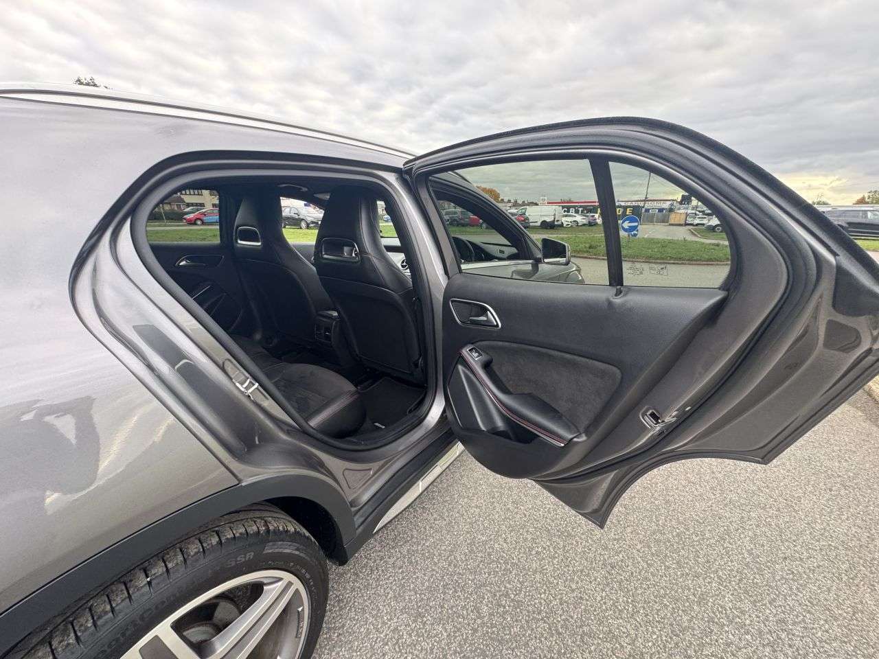 2018 MERCEDES-BENZ 180 2018 MERCEDES-BENZ 180