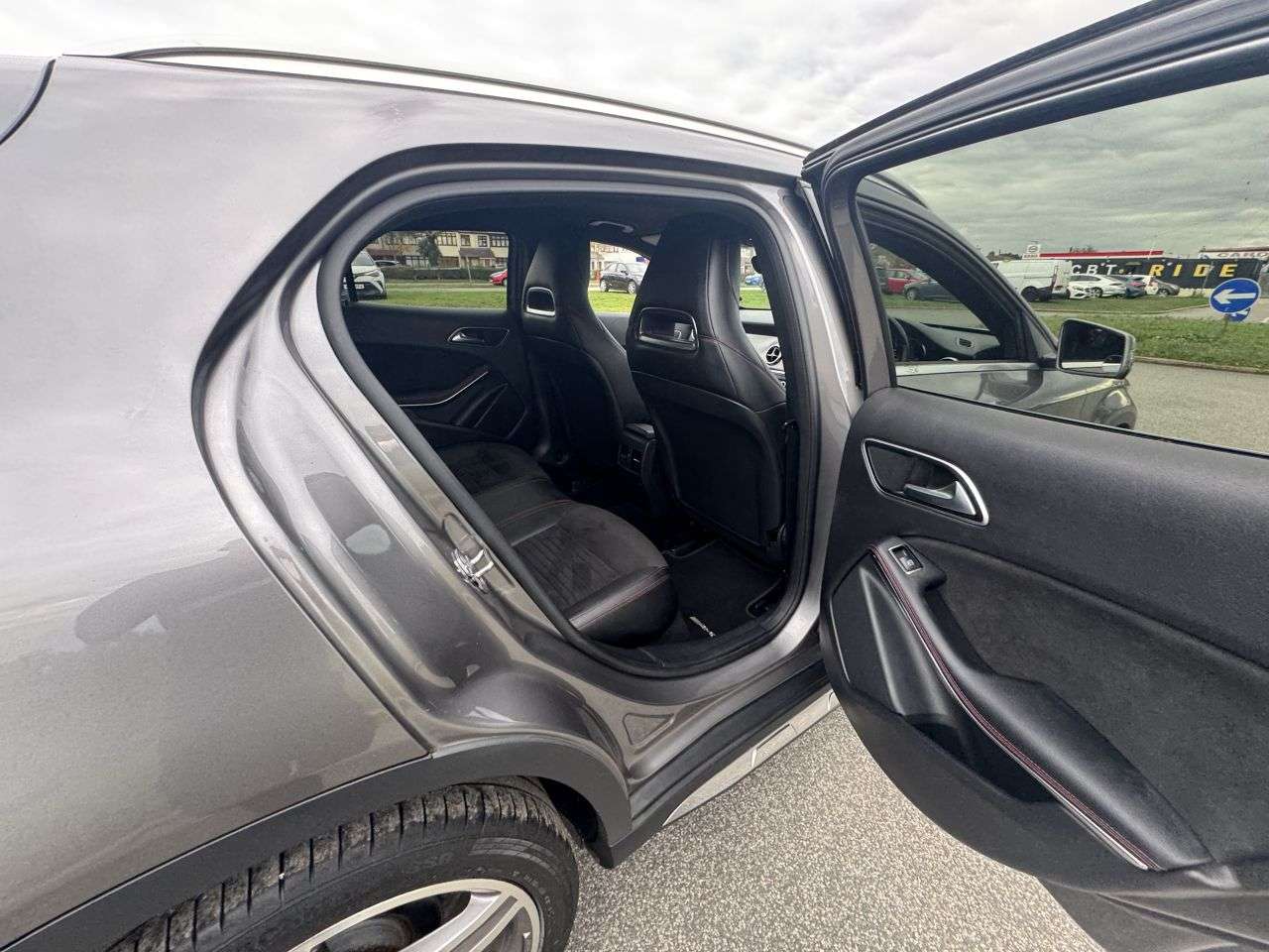 2018 MERCEDES-BENZ 180 2018 MERCEDES-BENZ 180