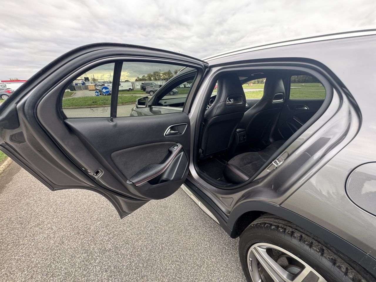 2018 MERCEDES-BENZ 180 2018 MERCEDES-BENZ 180
