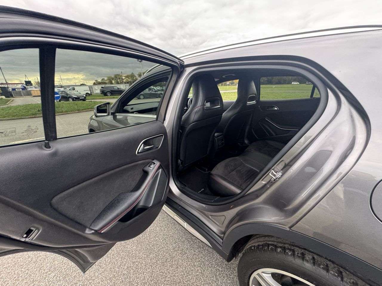 2018 MERCEDES-BENZ 180 2018 MERCEDES-BENZ 180