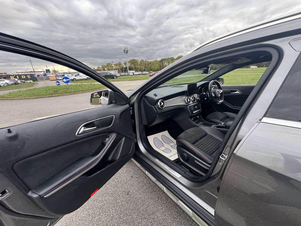 2018 MERCEDES-BENZ 180 2018 MERCEDES-BENZ 180