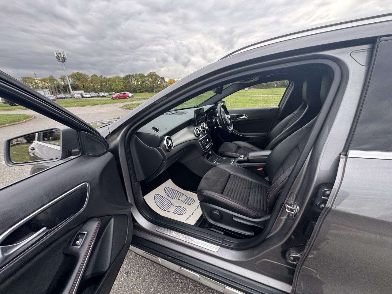 2018 MERCEDES-BENZ 180 2018 MERCEDES-BENZ 180