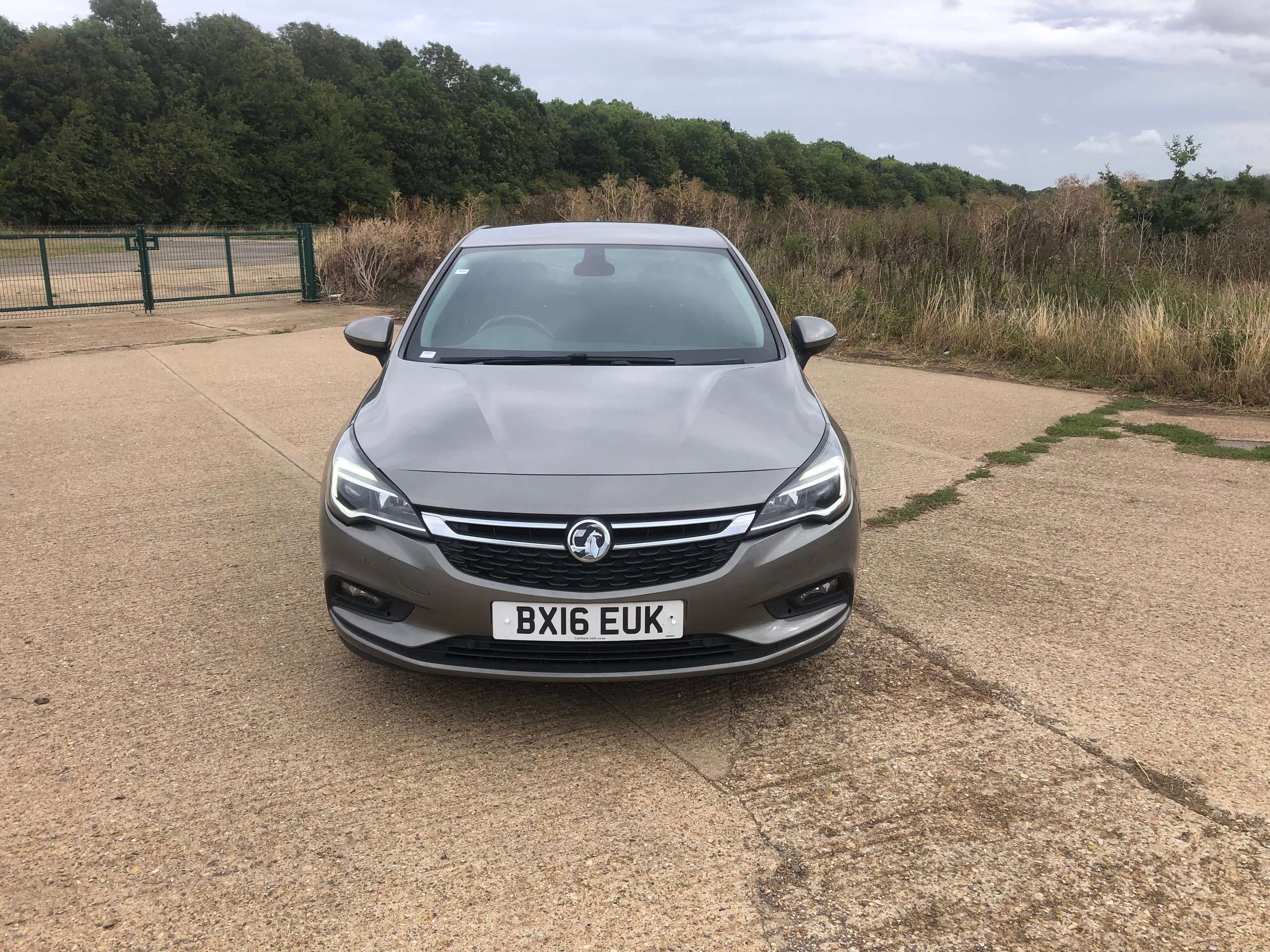 A 2016 VAUXHALL ASTRA 1.0i Turbo ecoFLEX Elite Nav Hatchback 5dr Petrol Manual Euro 6 (s/s) (105 ps) A 2016 VAUXHALL ASTRA 1.0i Turbo ecoFLEX Elite Nav Hatchback 5dr Petrol Manual Euro 6 (s/s) (105 ps)