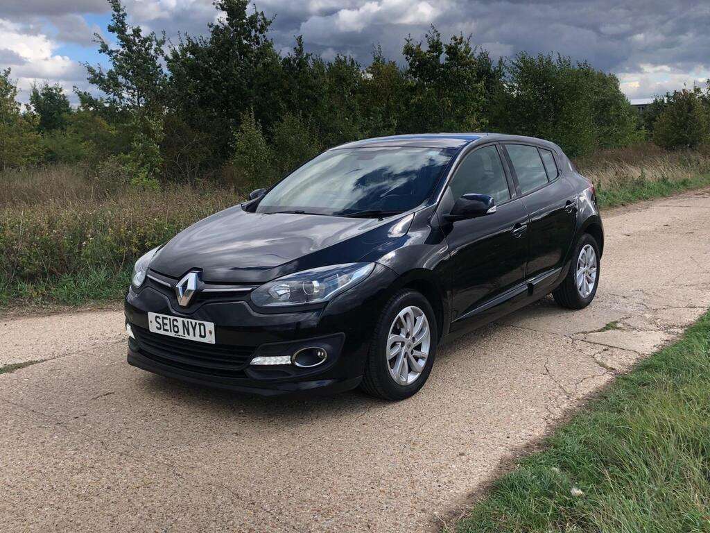 A 2016 RENAULT MEGANE 1.5 dCi Dynamique Nav Hatchback 5dr Diesel Manual Euro 6 (s/s) (110 ps) A 2016 RENAULT MEGANE 1.5 dCi Dynamique Nav Hatchback 5dr Diesel Manual Euro 6 (s/s) (110 ps)