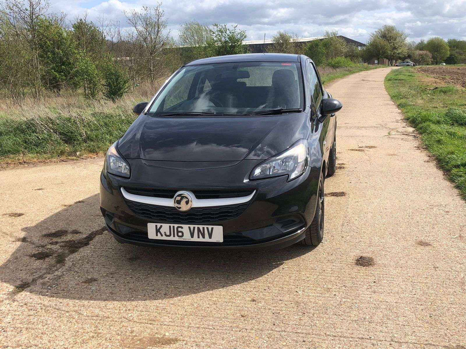 A 2016 VAUXHALL CORSA 1.2i Sting Hatchback 3dr Petrol Manual Euro 6 (70 ps) A 2016 VAUXHALL CORSA 1.2i Sting Hatchback 3dr Petrol Manual Euro 6 (70 ps)