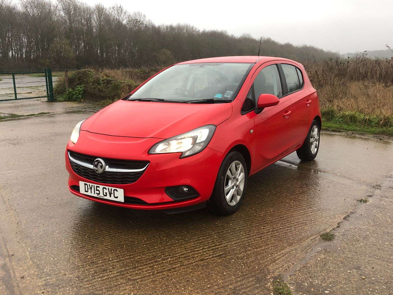 A 2015 VAUXHALL CORSA 1.4i ecoTEC Design Hatchback 5dr Petrol Manual Euro 6 (90 ps) A 2015 VAUXHALL CORSA 1.4i ecoTEC Design Hatchback 5dr Petrol Manual Euro 6 (90 ps)