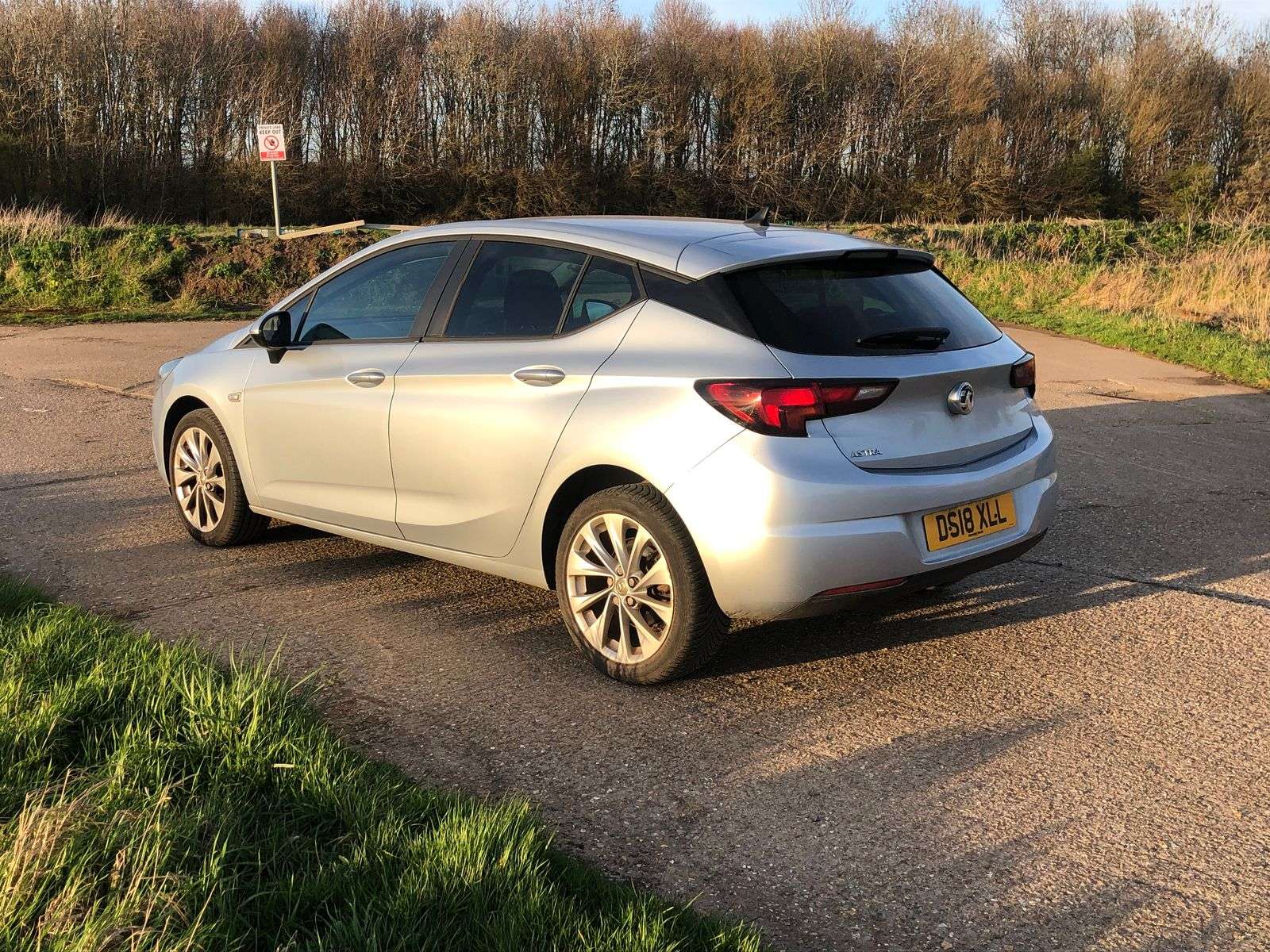 A 2018 VAUXHALL ASTRA 1.4i Tech Line Nav Hatchback 5dr Petrol Manual Euro 6 (100 ps) A 2018 VAUXHALL ASTRA 1.4i Tech Line Nav Hatchback 5dr Petrol Manual Euro 6 (100 ps)