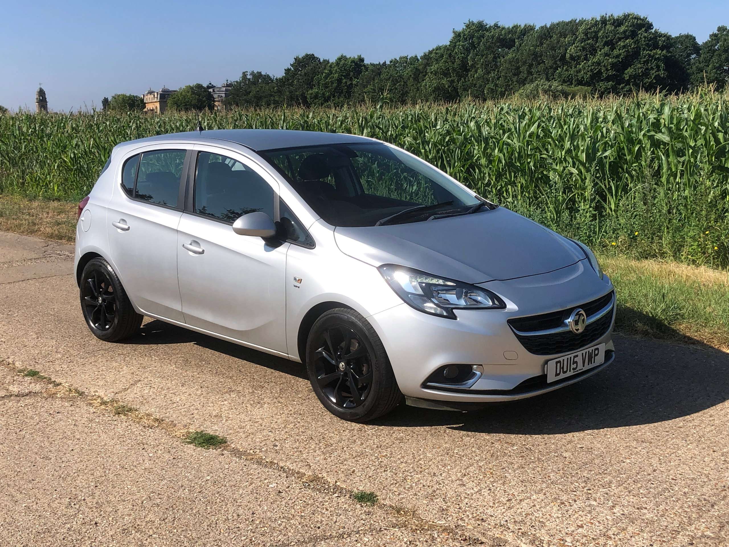A 2015 VAUXHALL CORSA 1.2i SRi Hatchback 5dr Petrol Manual Euro 6 (70 ps) A 2015 VAUXHALL CORSA 1.2i SRi Hatchback 5dr Petrol Manual Euro 6 (70 ps)